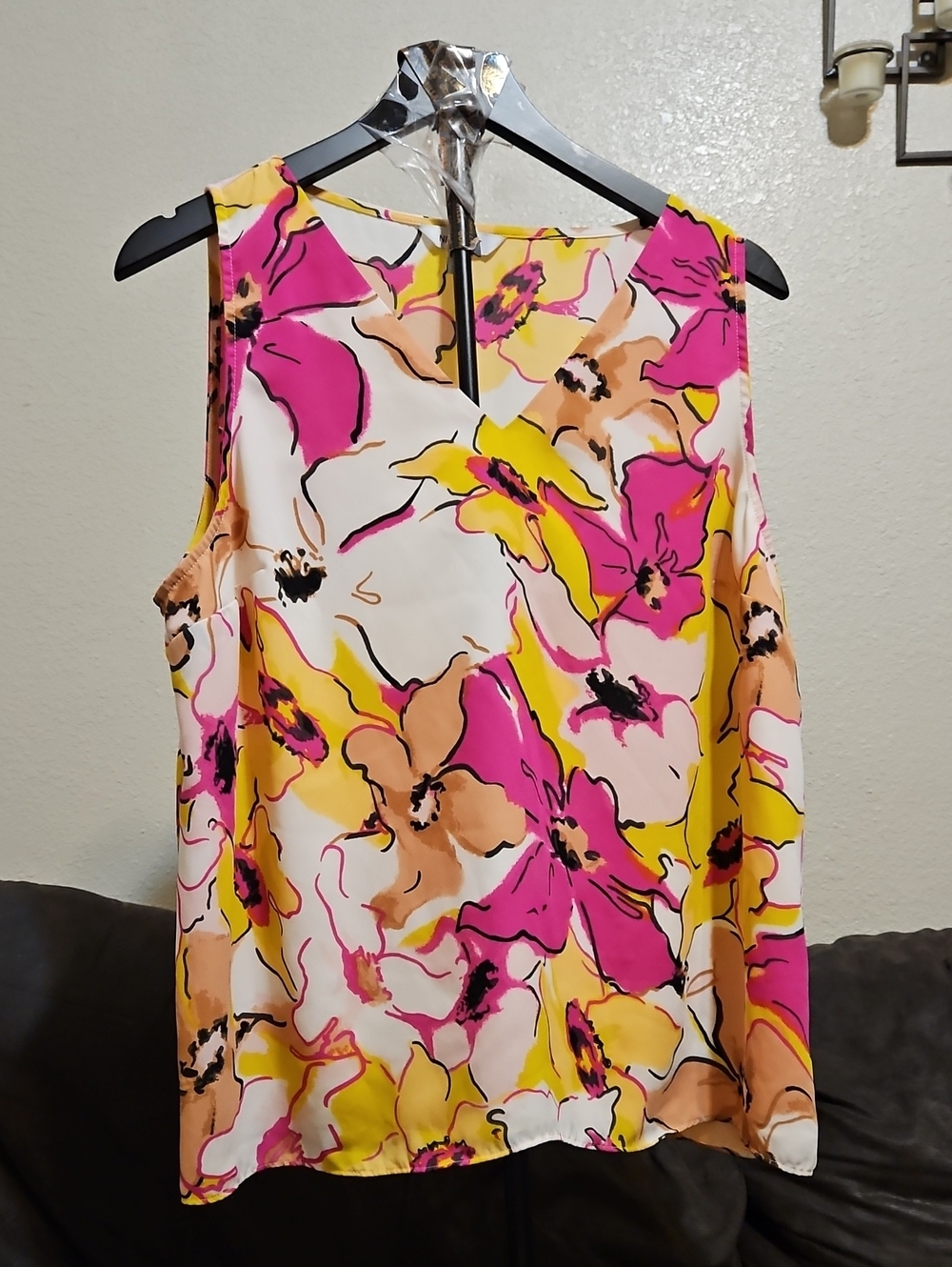 Nine West Sleeveless Floral V-Neck Camisole in White, Pink & Yellow